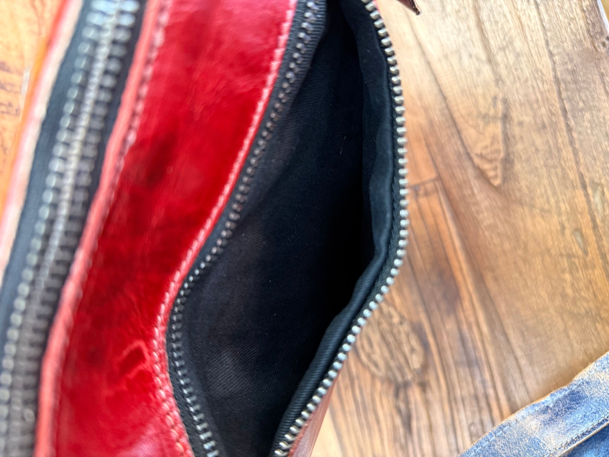 Aiken Cherry Lacquer Rustic Slate Lux - Bed Stu – Seven Songbirds