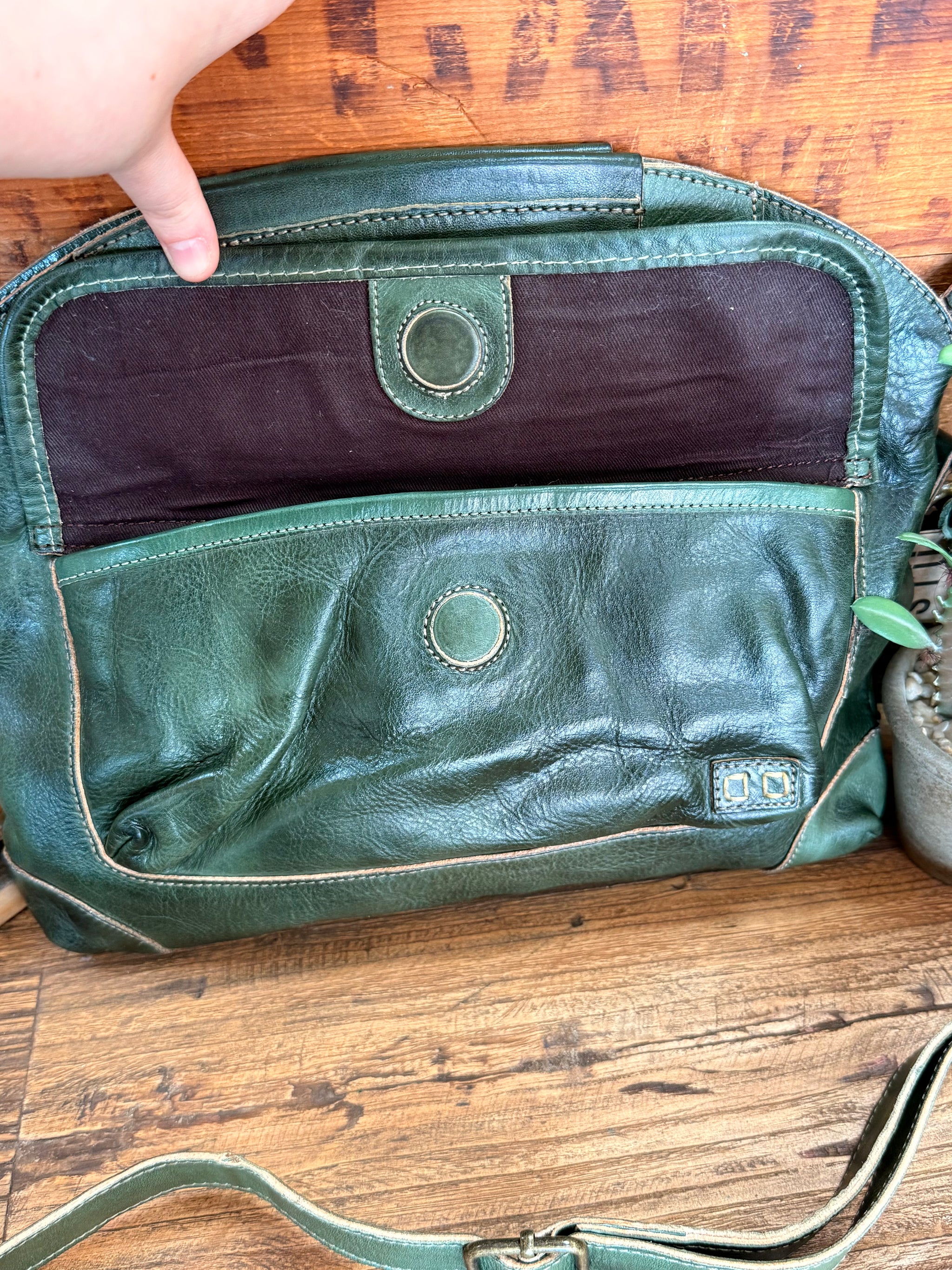 Greenway Forest Green Rustic X Crossbody Purse - Bed Stu – Seven