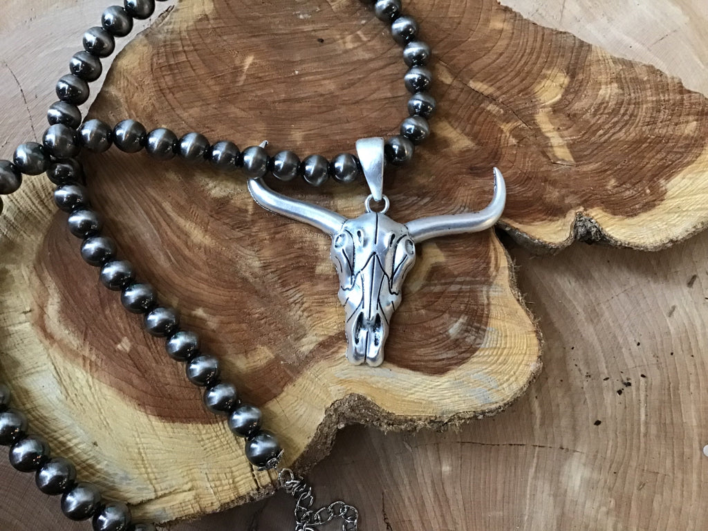 24" 10mm Navajo Style Pearl  Longhorn Pendant Necklace