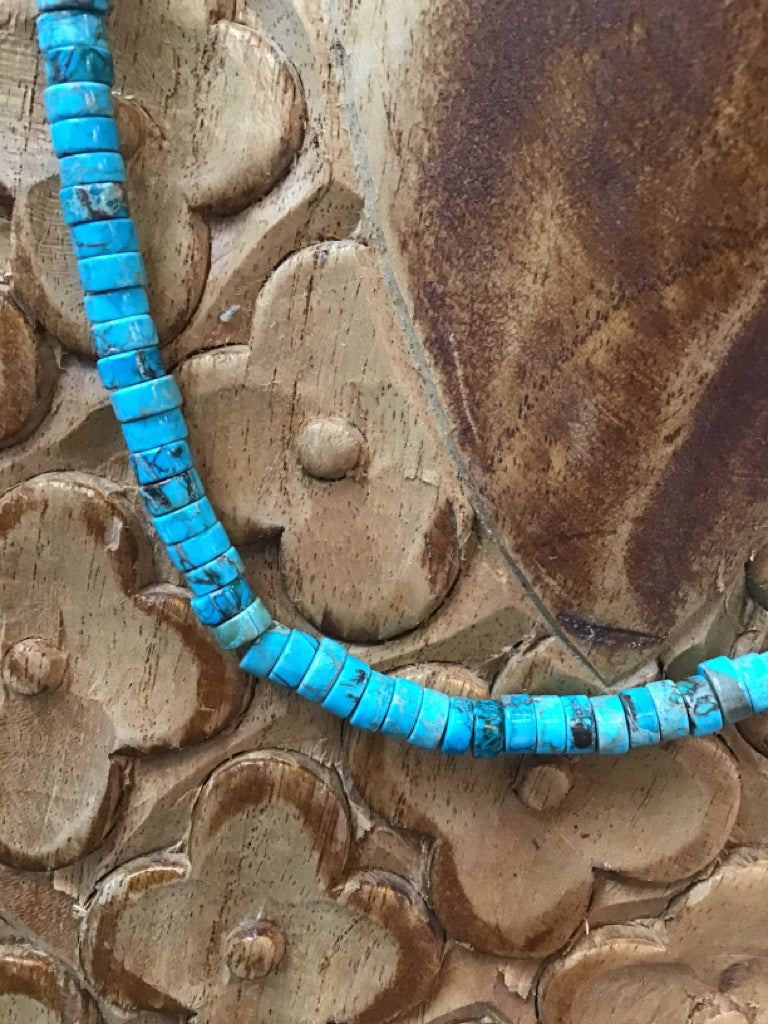 15" Round Turquoise Bead Necklace