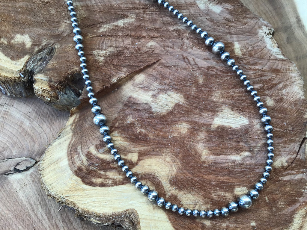 Handmade Graduated Navajo Pearl Choker Necklace - 15