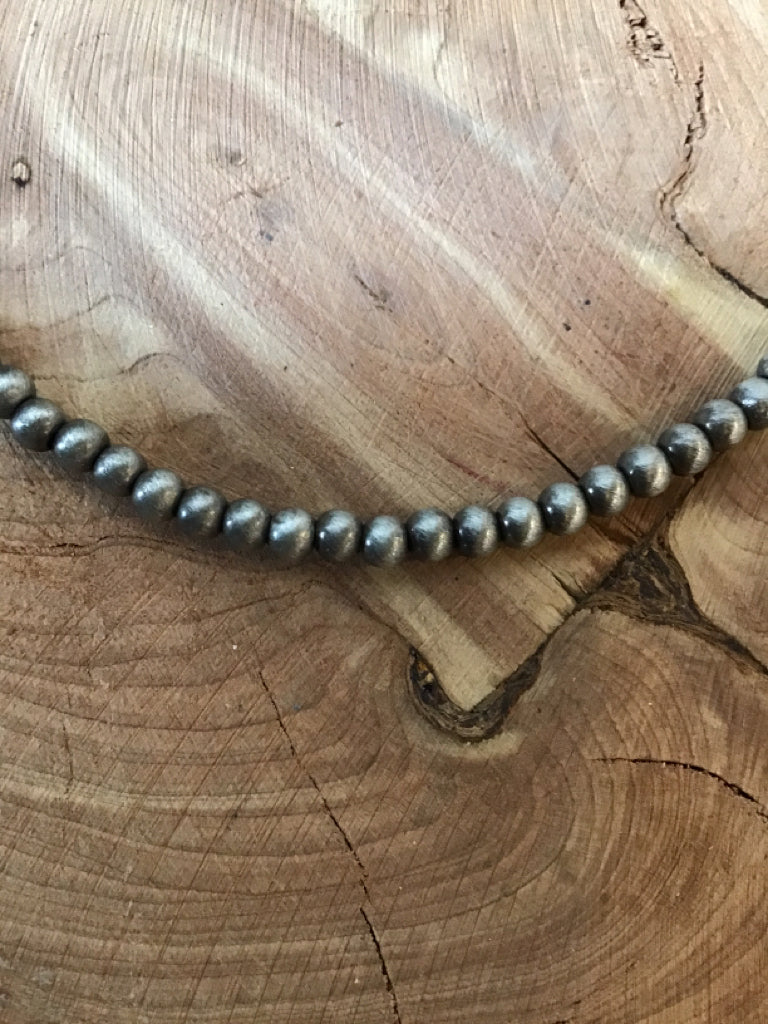 16" Navajo Style Pearl Necklace