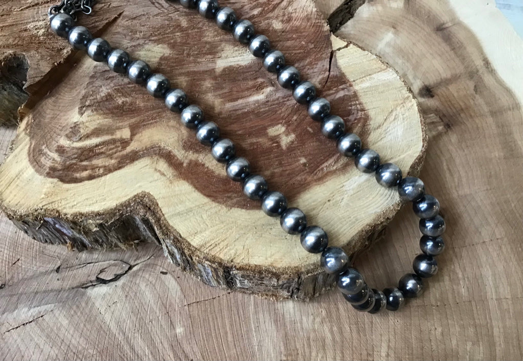 Handmade 10 MM Round Navajo Pearl 18" Necklace
