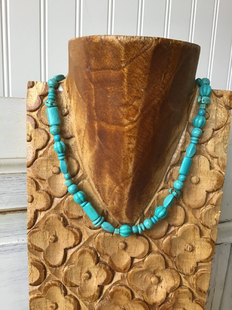 Mixed Shapes Turquoise Necklace 18"